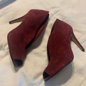 Halogen Hakaterina Suede heel